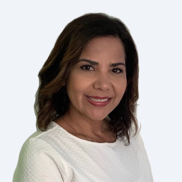 Obispo Rev. Mayra Reyes Lugo